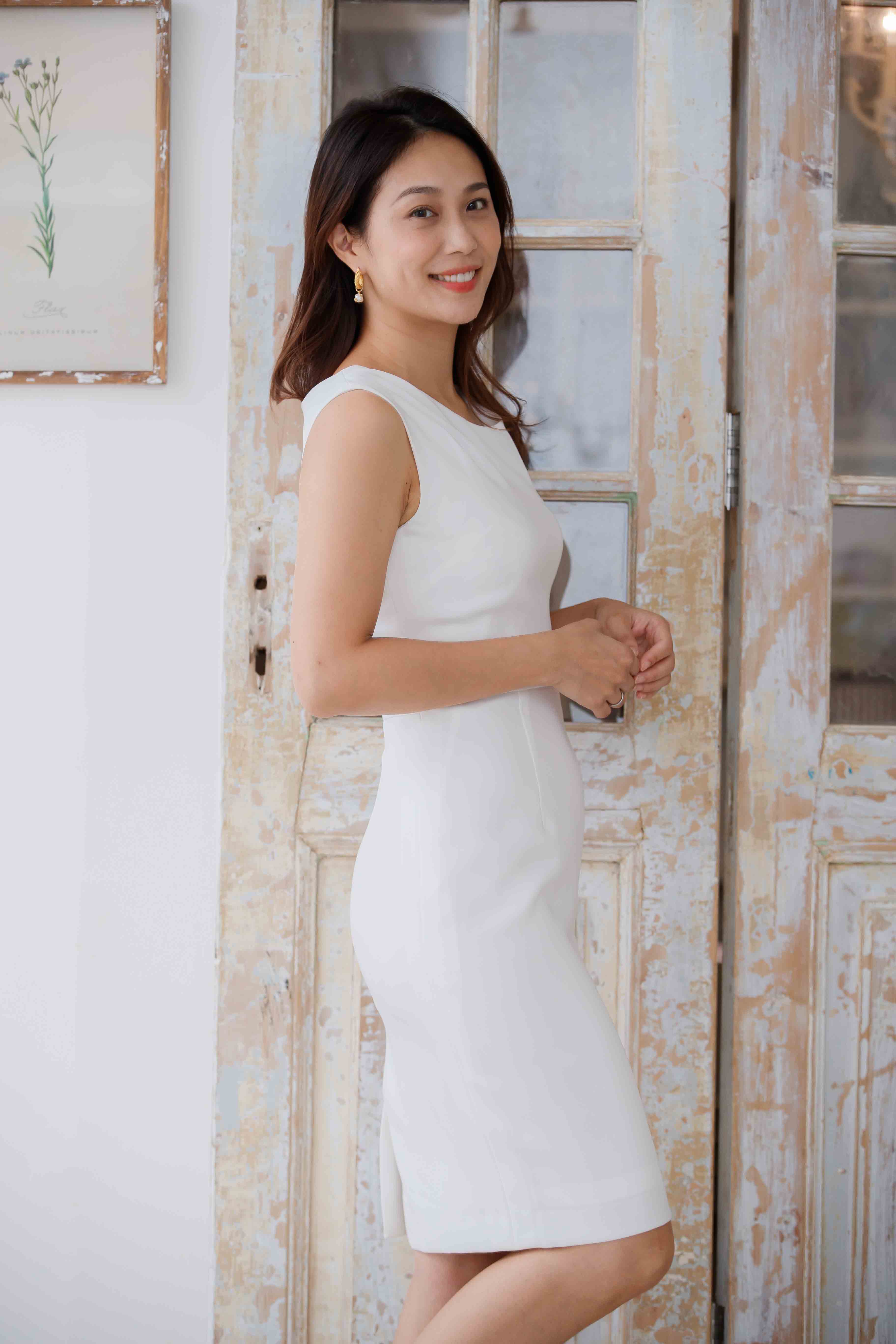 One shoulder Crinkle Fitted White Dress