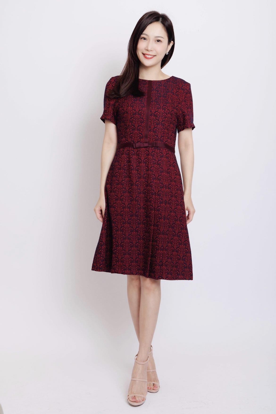 Color-Contrasted Jacquard Bow-knot Circle-skirt Dress—Burgundy