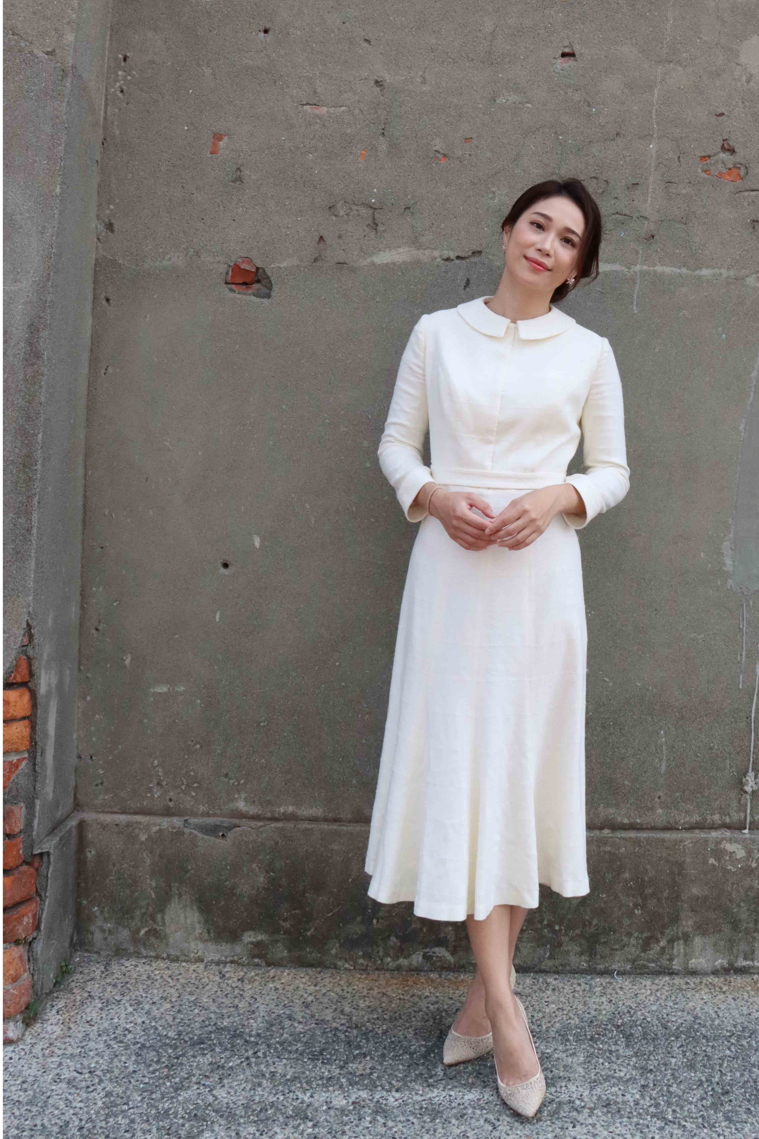 Creamy-white-plaid Wool Long-sleeves 8 gore Skirt